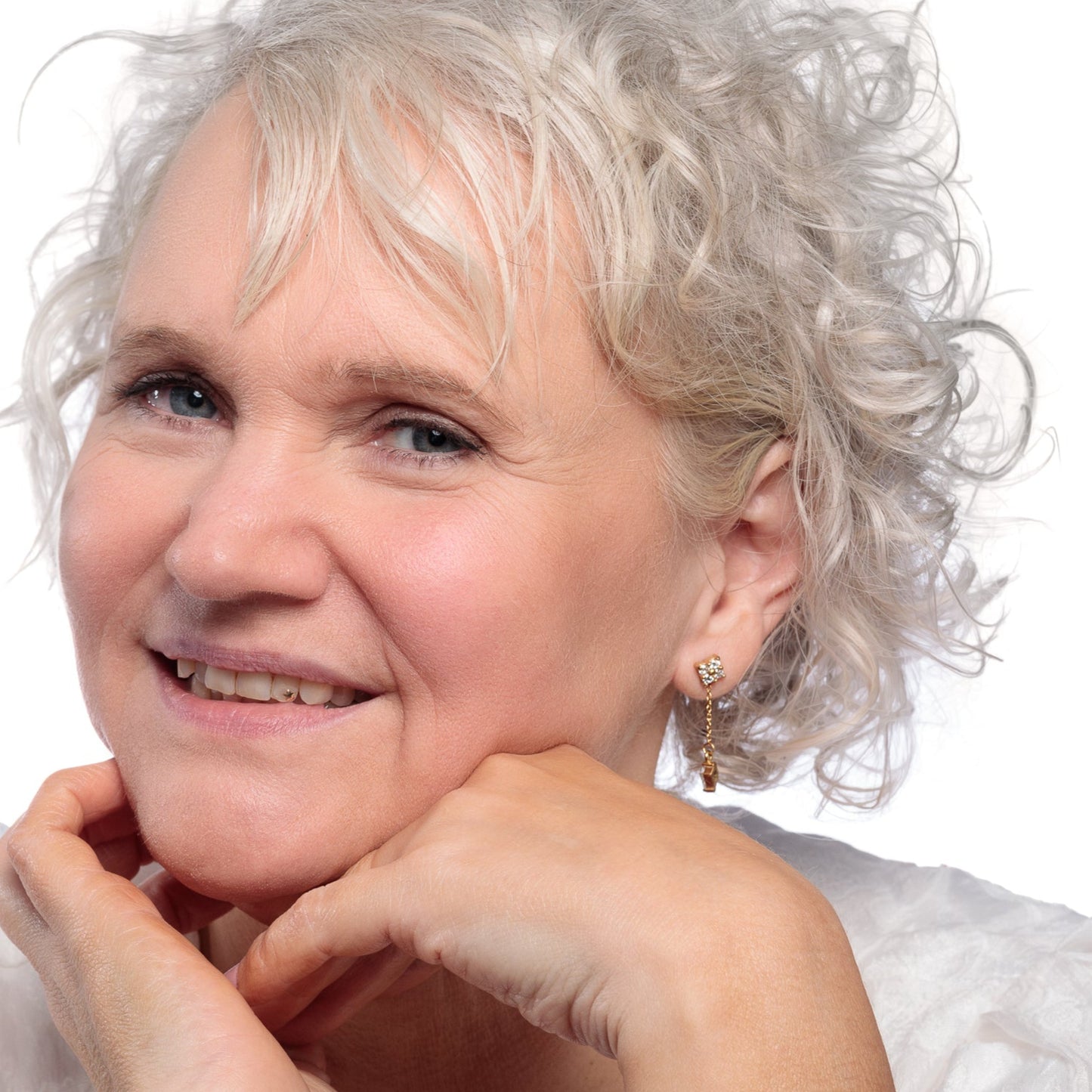 PRE LOVED TINDRA GOLD